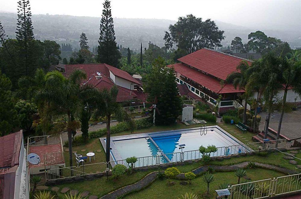 Alfa Resort Hotel And Conference Puncak Luaran gambar
