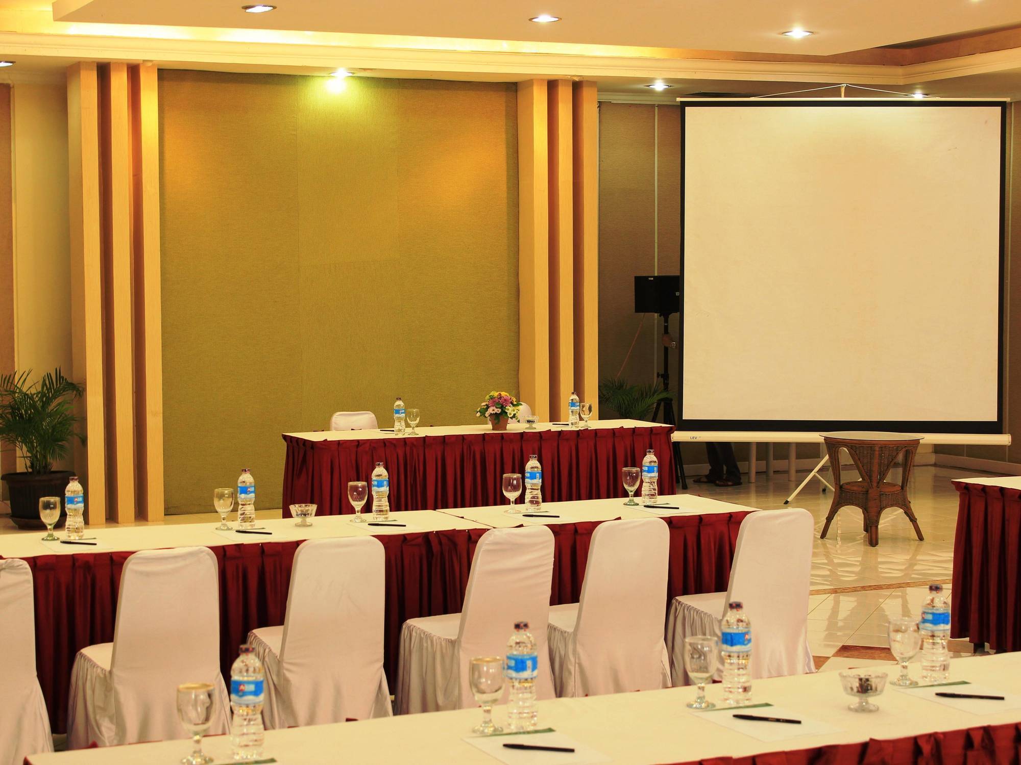 Alfa Resort Hotel And Conference Puncak Luaran gambar